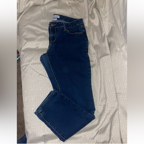 EUC No Boundaries Juniors Blue Jeans - Picture 4 of 9